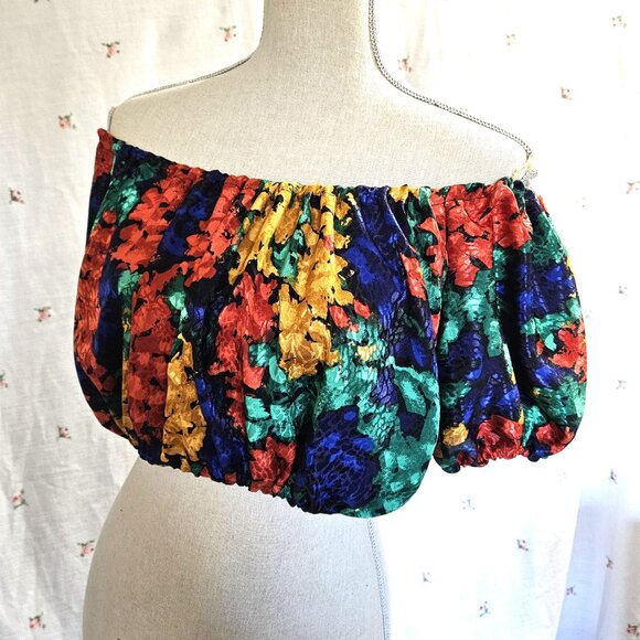 Size M Cropped Peasant Blouse Primary Colors NWT - Picture 5 of 8